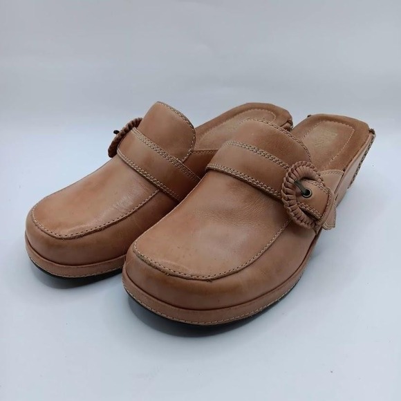 bassike Shoes - Bass Clover Shoes Womens‎ Size 8M Tan Leather Slip On Clogs Heels Comfort Buckle